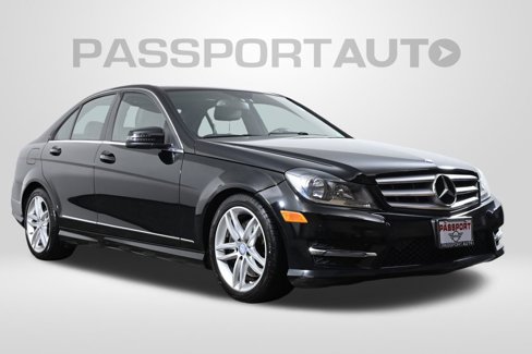 Used 2013 Mercedes-Benz C 300 4MATIC Sedan image 3