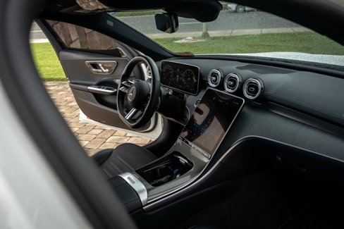 Used 2022 Mercedes-Benz C 300 Sedan image 41