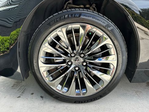 Used 2018 Lexus LS 500 image 39