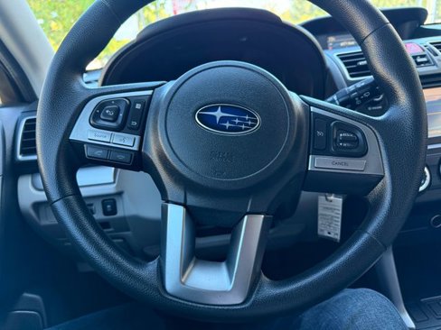 Used 2017 Subaru Forester 2.5i w/ Alloy Wheel Package image 10