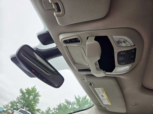 Used 2021 Chrysler Pacifica Limited w/ Premium & Safety Sphere Group image 38