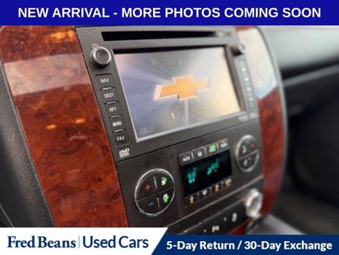 Used 2012 Chevrolet Suburban LT image 12