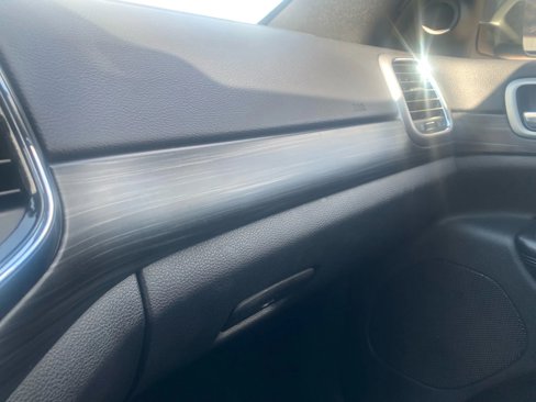 Used 2019 Jeep Grand Cherokee Altitude image 19