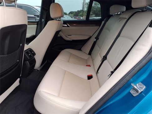 Used 2018 BMW X4 M40i image 9