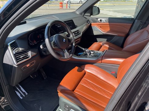 Used 2019 BMW X5 xDrive50i w/ M Sport Package image 4