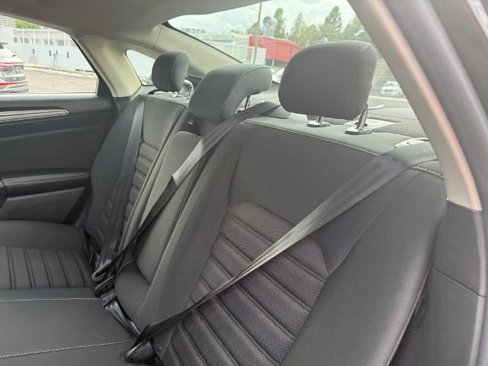 Certified 2018 Ford Fusion SE image 19