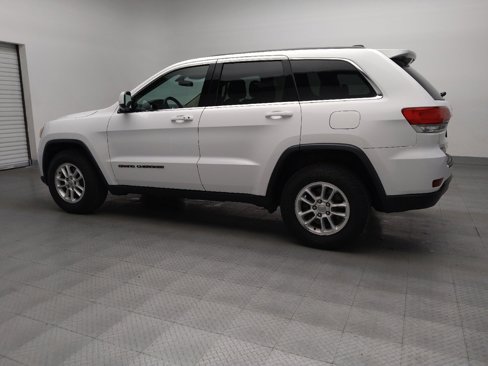 Used 2018 Jeep Grand Cherokee Laredo image 3