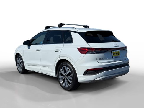 Used 2023 Audi Q4 e-tron Premium w/ Convenience Package image 3