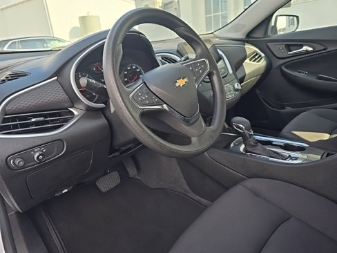 Used 2024 Chevrolet Malibu LT image 14