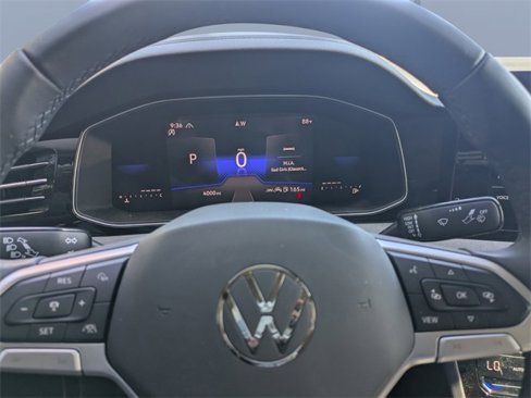 Used 2025 Volkswagen Jetta SE image 29