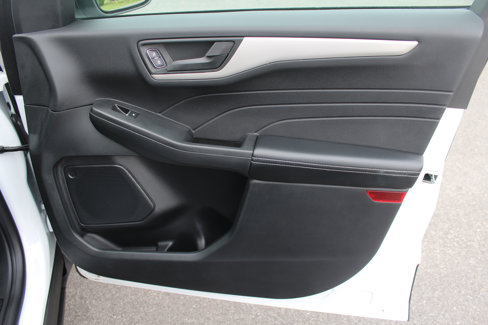 Used 2022 Ford Escape SE image 46