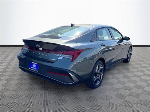 New 2025 Hyundai Elantra SEL image 7