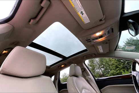 Used 2012 Cadillac SRX Luxury image 19