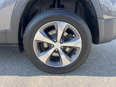 Certified 2019 Jeep Cherokee Limited image 10