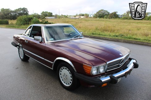 Used 1987 Mercedes-Benz 560 SL image 9