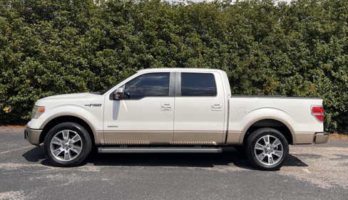 Used 2014 Ford F150 Lariat w/ Equipment Group 502A Luxury image 4