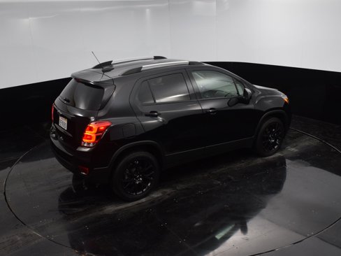 Used 2022 Chevrolet Trax LT w/ Midnight Edition image 31