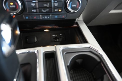 Used 2015 Ford F150 Lariat image 23