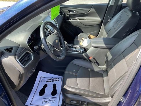 Used 2023 Chevrolet Equinox Premier image 3