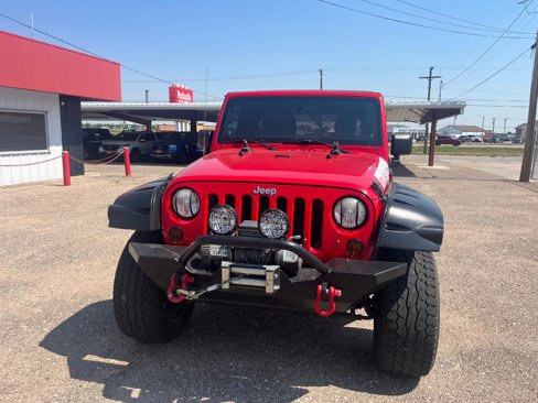 Used 2011 Jeep Wrangler Unlimited Rubicon w/ Connectivity Group image 2