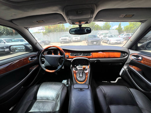 Used 1999 Jaguar XJ8 image 28