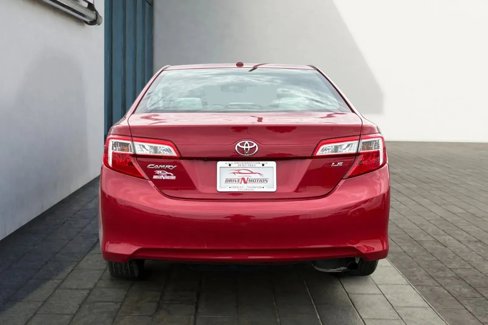 Used 2014 Toyota Camry LE image 5