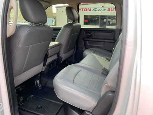 Used 2017 RAM 2500 Tradesman w/ Chrome Appearance Group image 13