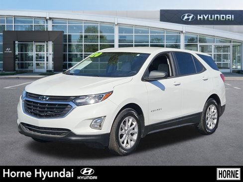 Used 2020 Chevrolet Equinox LS image 1