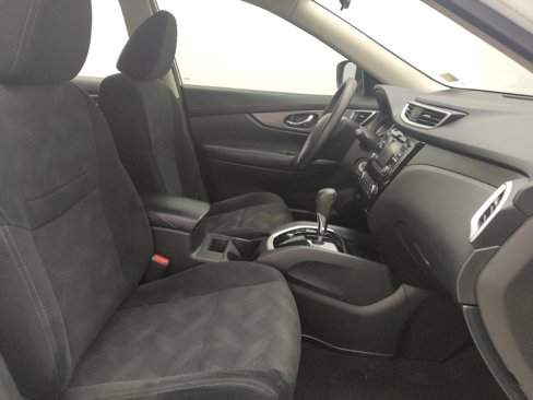 Used 2016 Nissan Rogue S image 21
