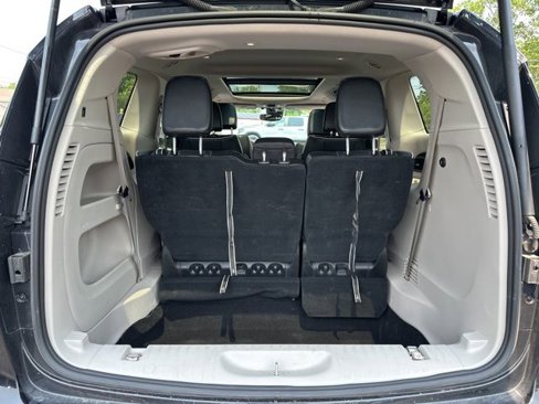 Used 2023 Chrysler Pacifica Limited image 15