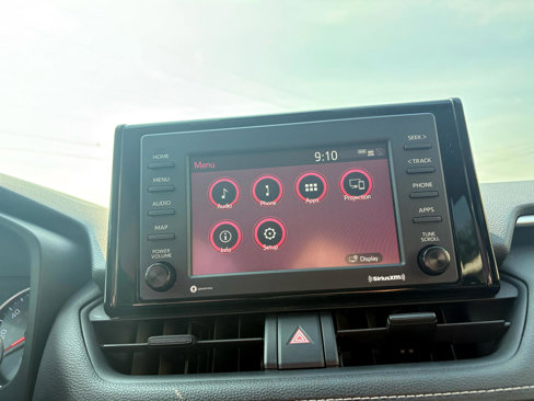 Used 2021 Toyota RAV4 XLE image 15