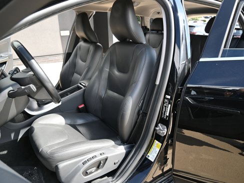 Used 2017 Volvo V60 T5 Premier w/ Convenience Package image 19