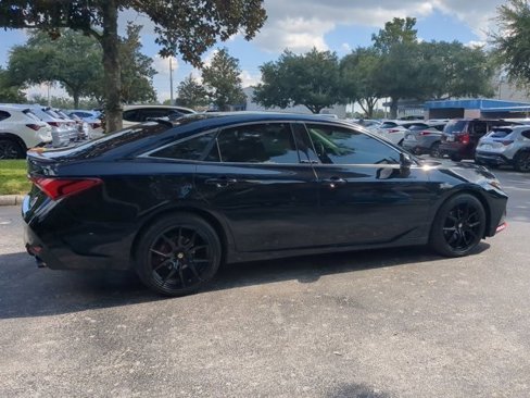 Used 2019 Toyota Avalon XLE image 4