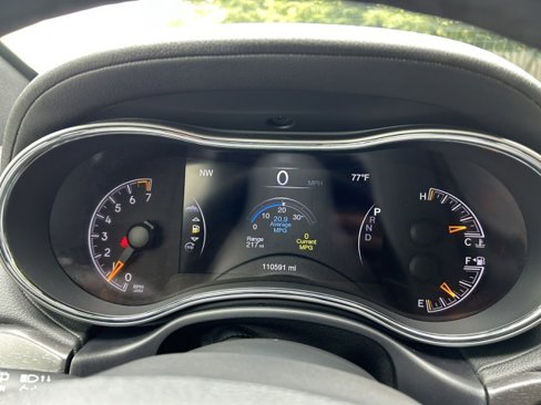 Used 2018 Jeep Grand Cherokee Limited image 12
