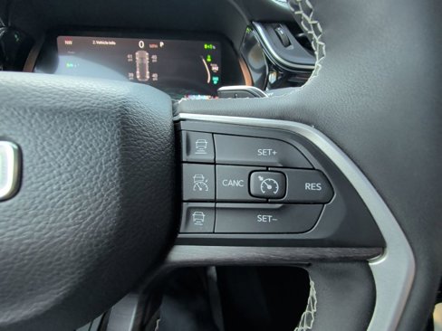 Used 2022 Jeep Grand Cherokee Limited 4xe image 20