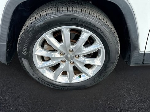 Used 2017 Jeep Cherokee Limited image 37