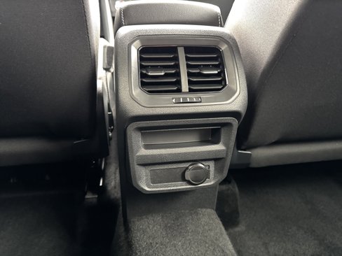 Certified 2024 Volkswagen Tiguan S image 32