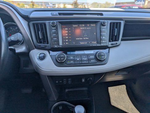 Used 2016 Toyota RAV4 Limited image 24