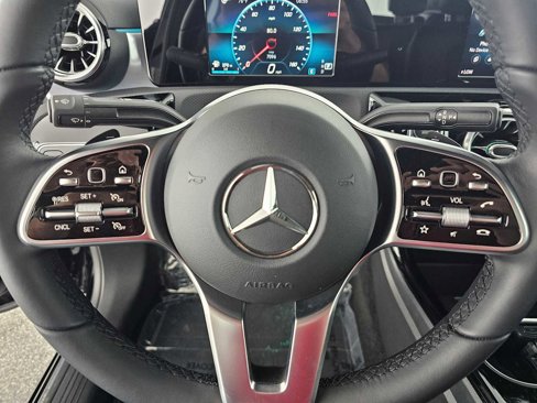 Used 2021 Mercedes-Benz A 220 image 22