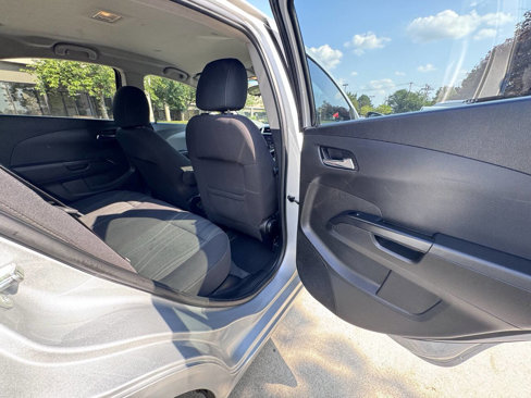 Used 2020 Chevrolet Sonic LT image 20