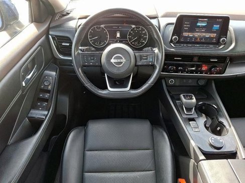 Used 2022 Nissan Rogue SV w/ SV Premium Package image 12