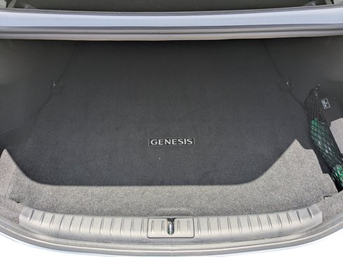 Certified 2025 Genesis G70 2.5T image 17