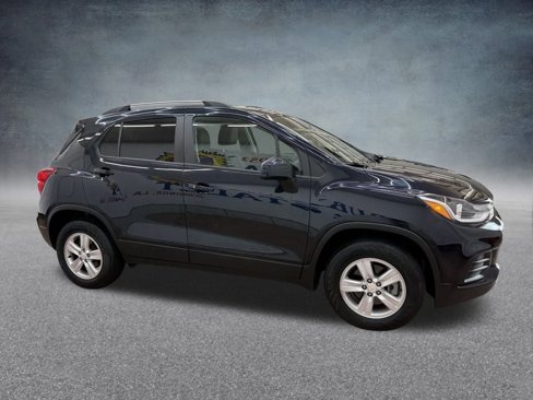 Used 2022 Chevrolet Trax LT w/ LT Convenience Package image 5
