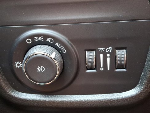 Used 2022 Jeep Grand Cherokee Limited image 27