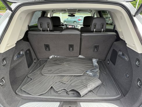 Used 2019 Buick Envision Essence w/ LPO, Road Trip Package image 17