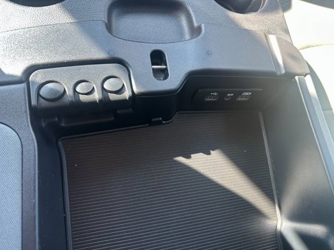Used 2018 RAM 1500 Express image 26