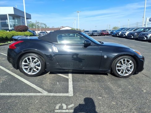Used 2014 Nissan 370Z Roadster image 8