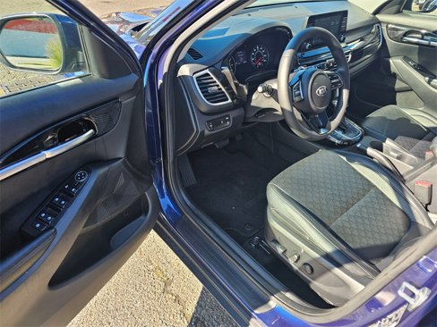 Used 2021 Kia Seltos EX image 15