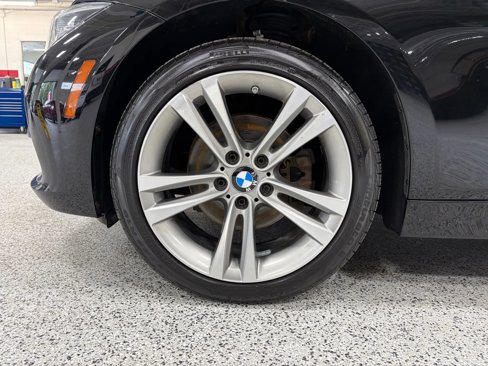 Used 2018 BMW 330i xDrive Sedan image 15