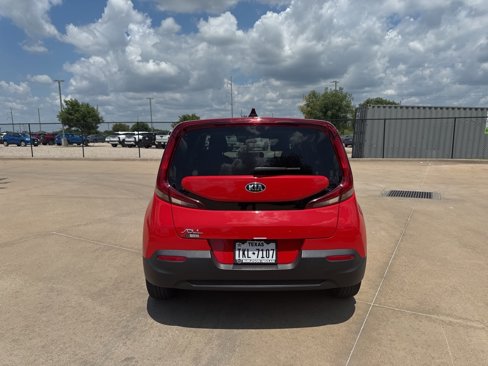 Used 2021 Kia Soul LX image 4